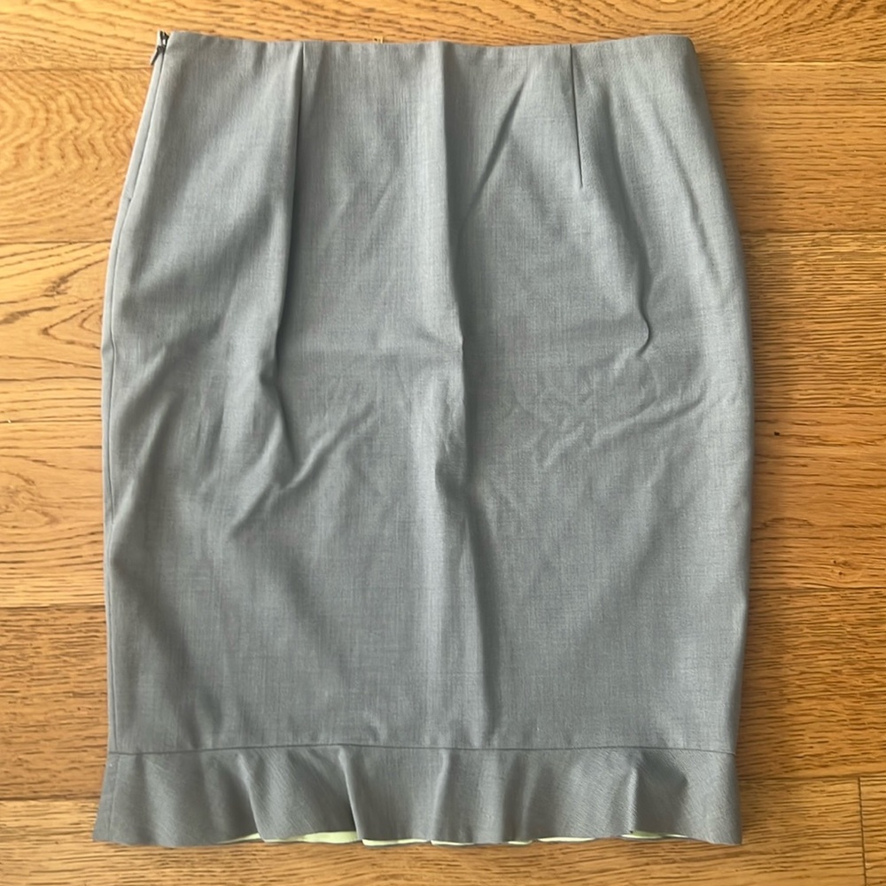 Elie Tahari Grey Pencil Skirt with Green Satin Lining